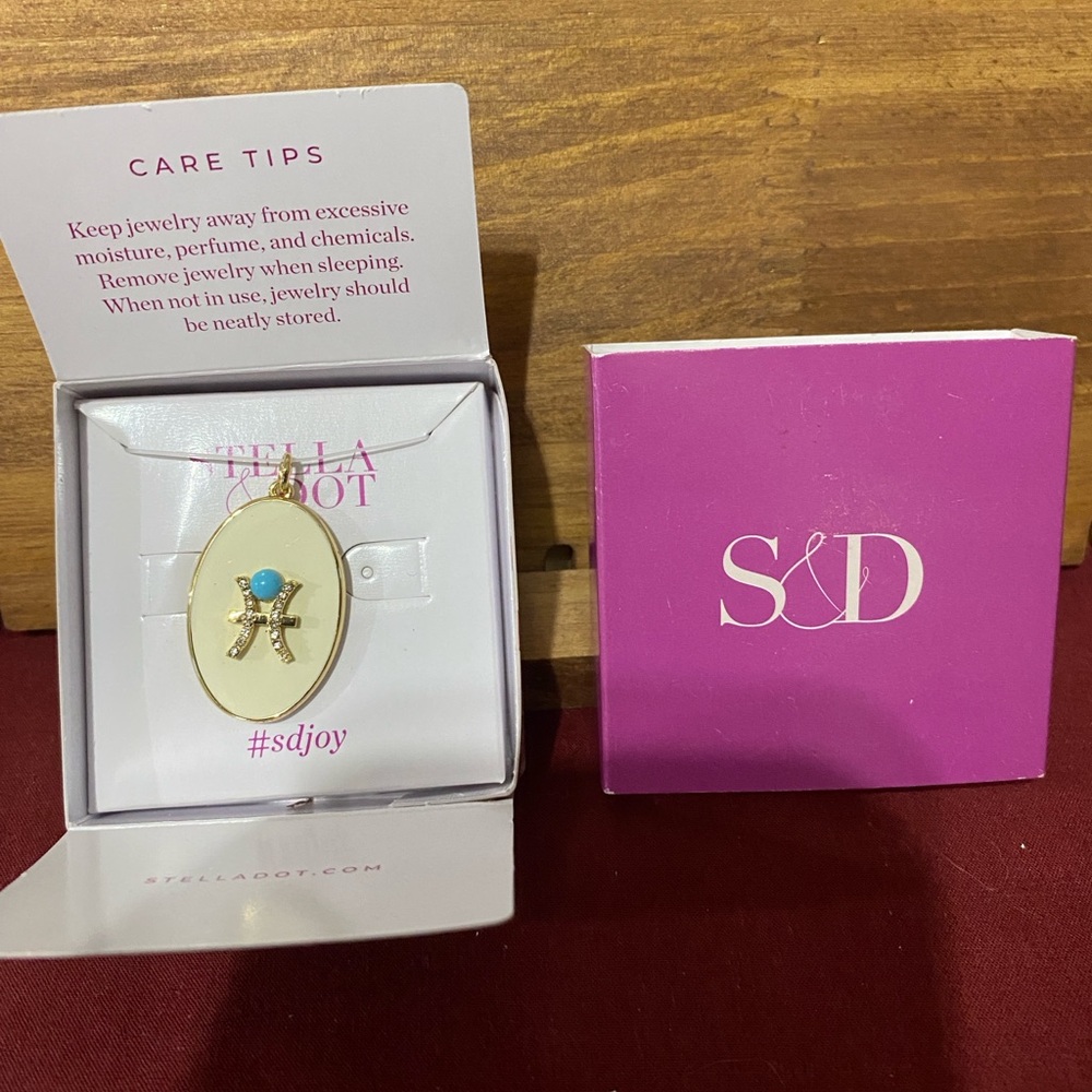 Stella & Dot Pisces Zodiac Pendant